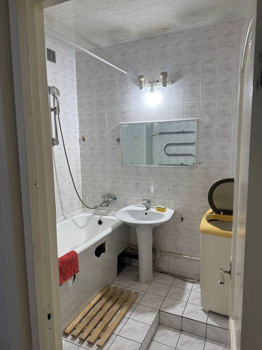 Срочно продается квартира ул,Слонима 3/3/4 71.500у.е старт