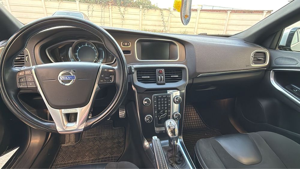 Volvo RDesign V40 an fabricatie 2014