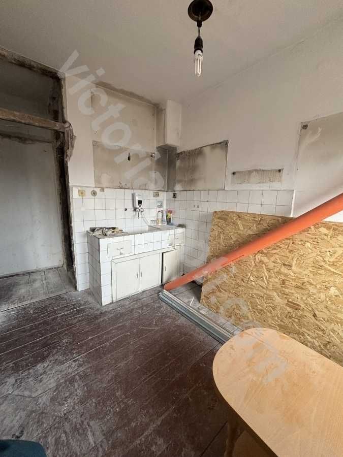 Продава се Етаж от къща в Велико Търново, Център - 100 кв.м за 890 €/кв.м - Снимка #3