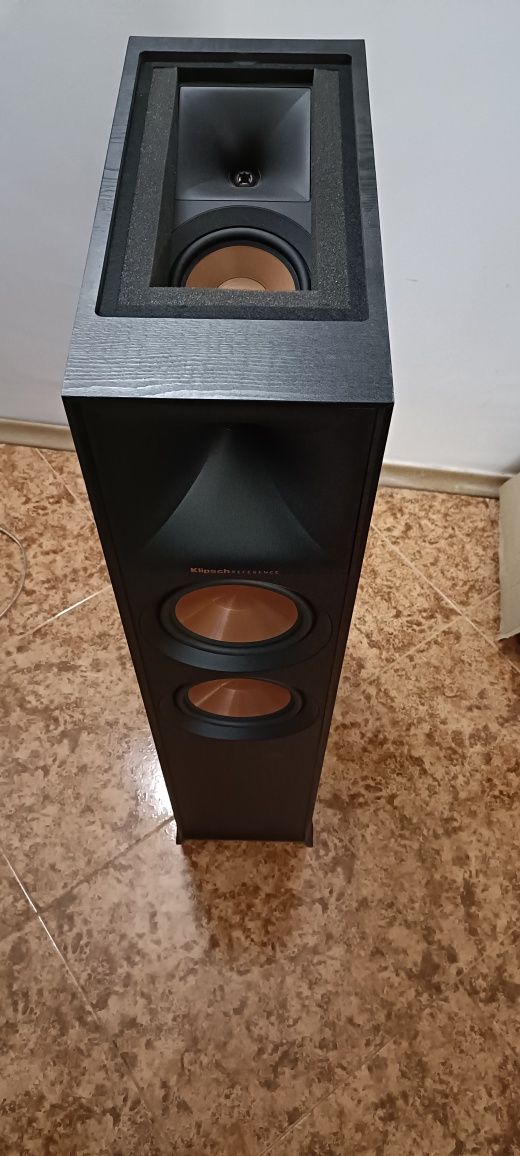 Тонколони Klipsch с Dolby Atmos