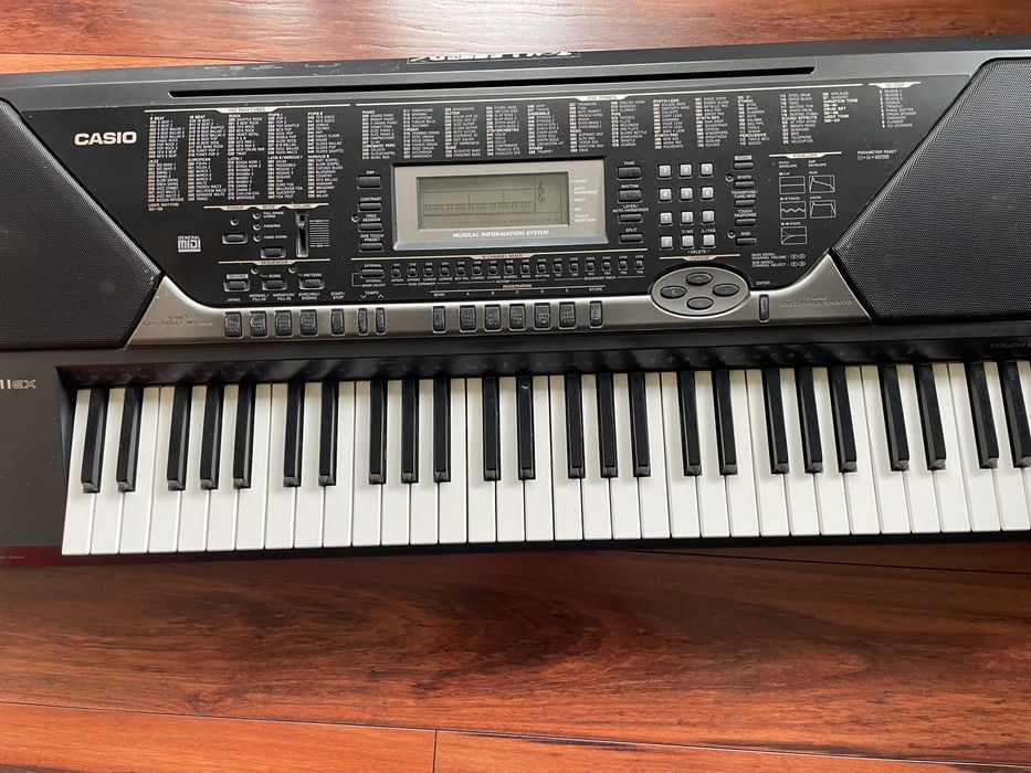 CASIO CTK-811ex -синтезатор(клавир)