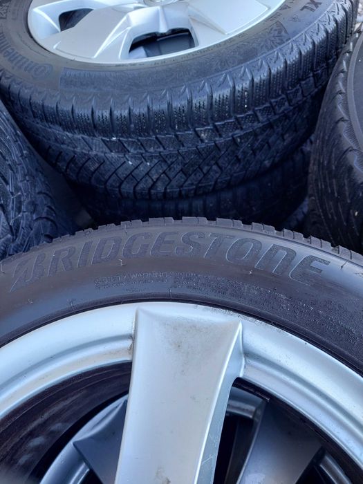Set 4 anvelope Bridgestone blizzak 235 55 R17 ci125