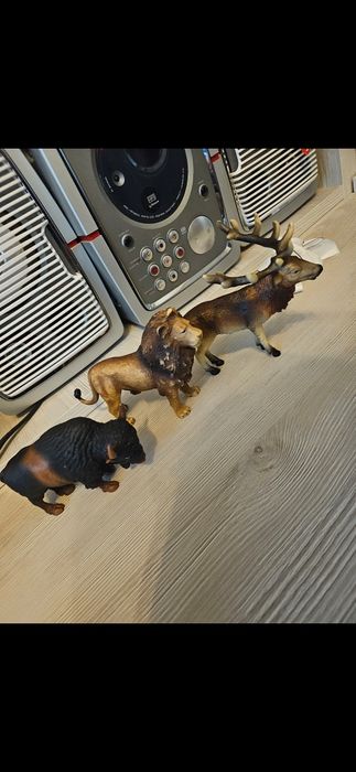 Cerb , zimbru , leu și elefant schleich