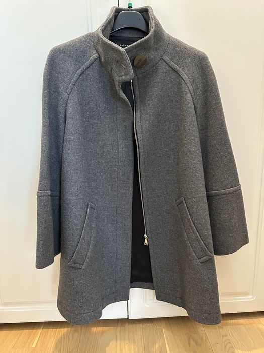 Palton gri cloche Zara