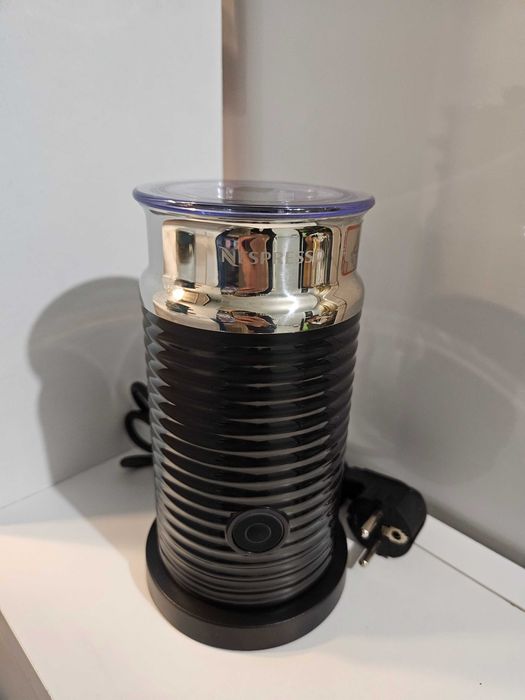 Nespresso Aeroccino 3 - разпенител на мляко