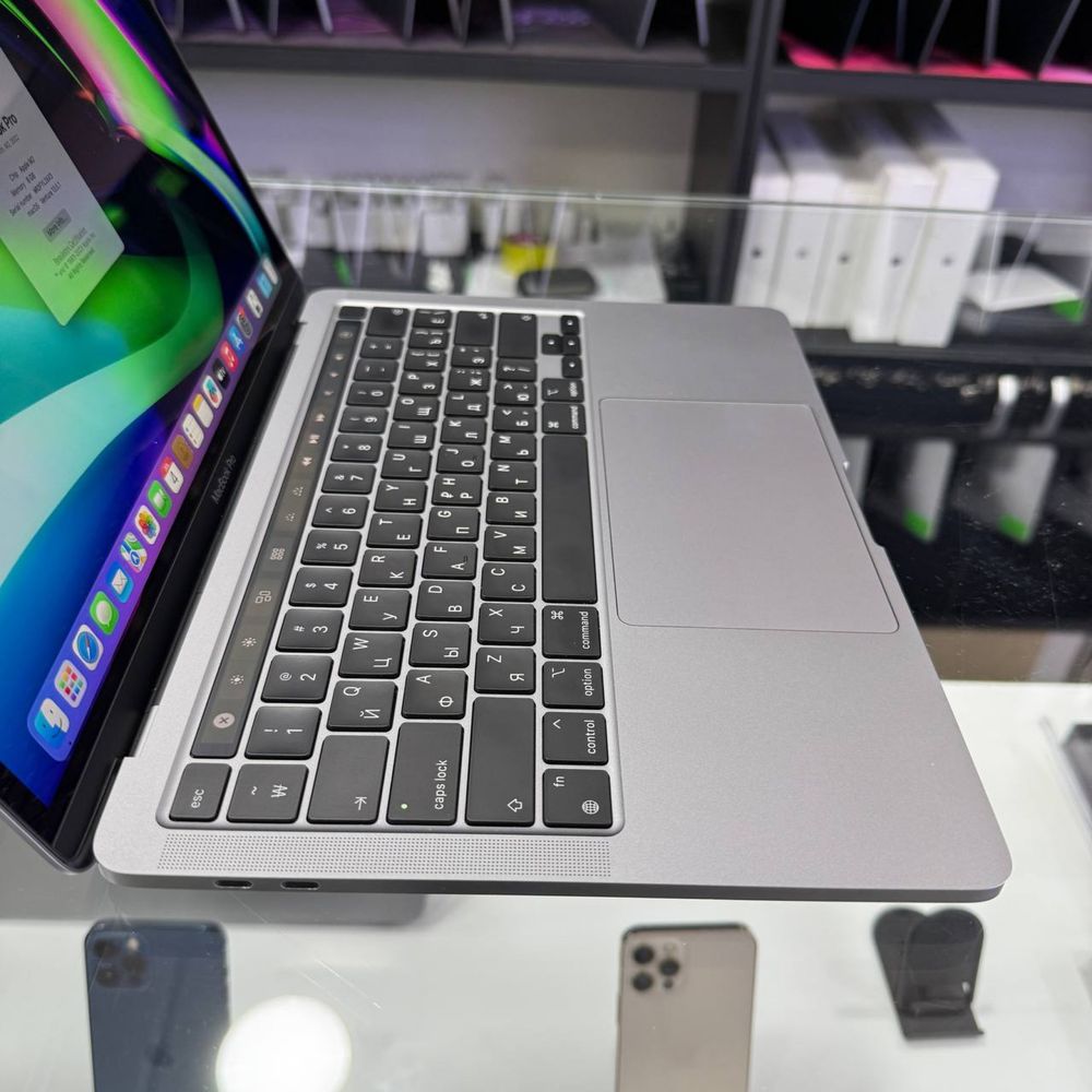 Macbook pro M2 / 8 / 256 gb / 40sikl 96%