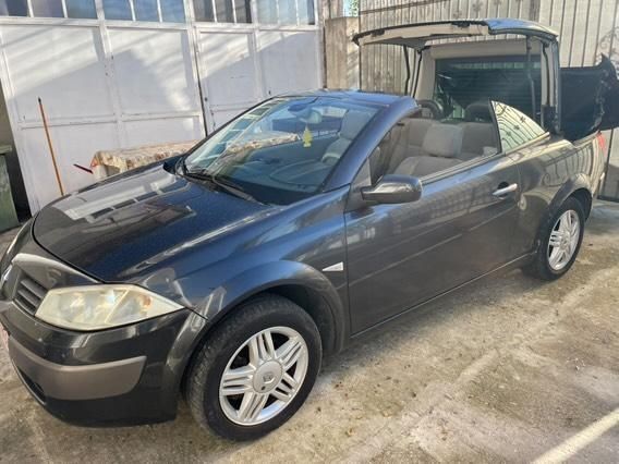 Renault megane cabrio 2007 Carte service masina este în stare excelent