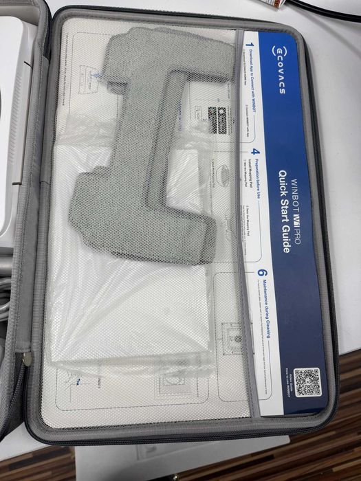 (RESIGILAT) Robot de curatare pentru geamuri Ecovacs Winbot W1 Pro