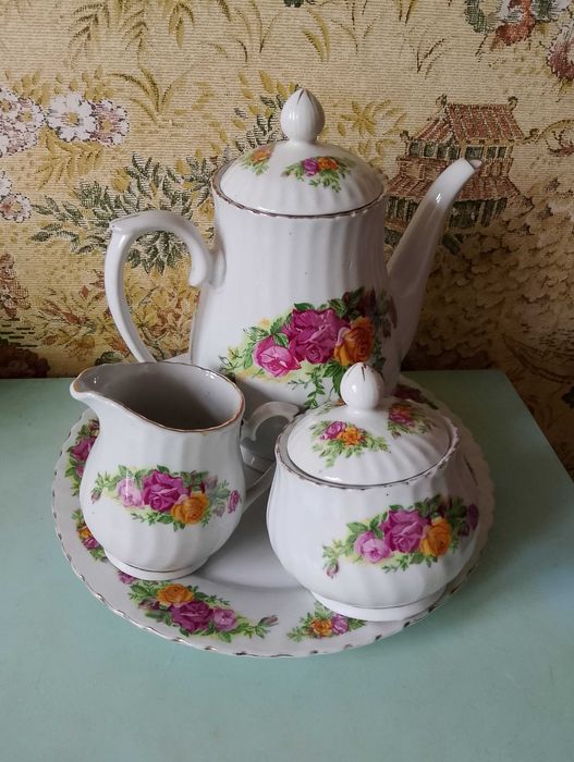 Продам набор посуды