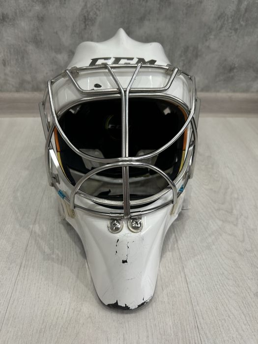 Шлем вратарский ccm axis