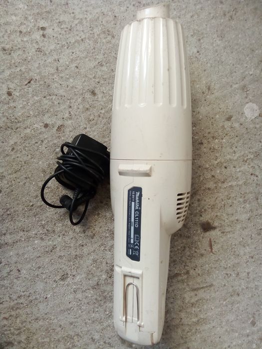 Aspirator Makita acumulator