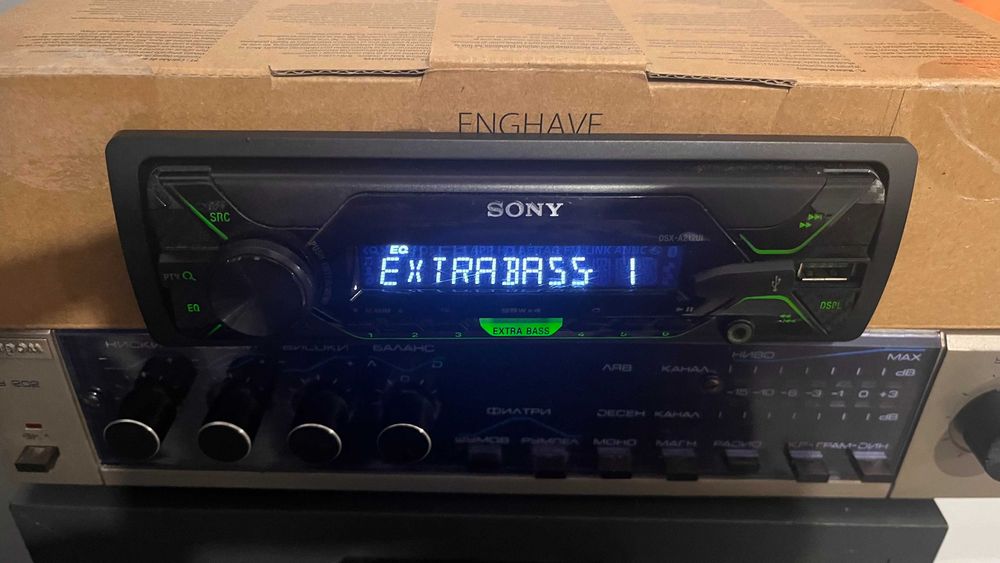 Радио за кола Sony DSX-A212UI