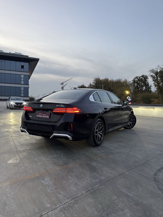 BMW i5 40L m sport