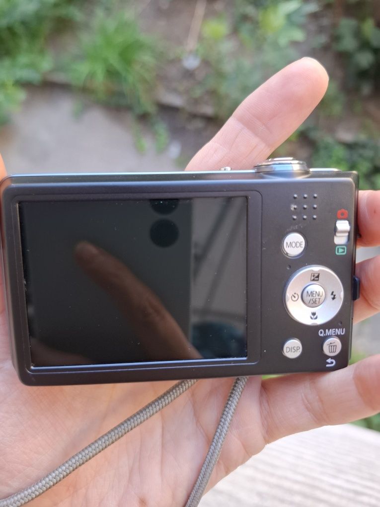 Компактен дигитален фотоапарат PANASONIC LUMIX FS-14