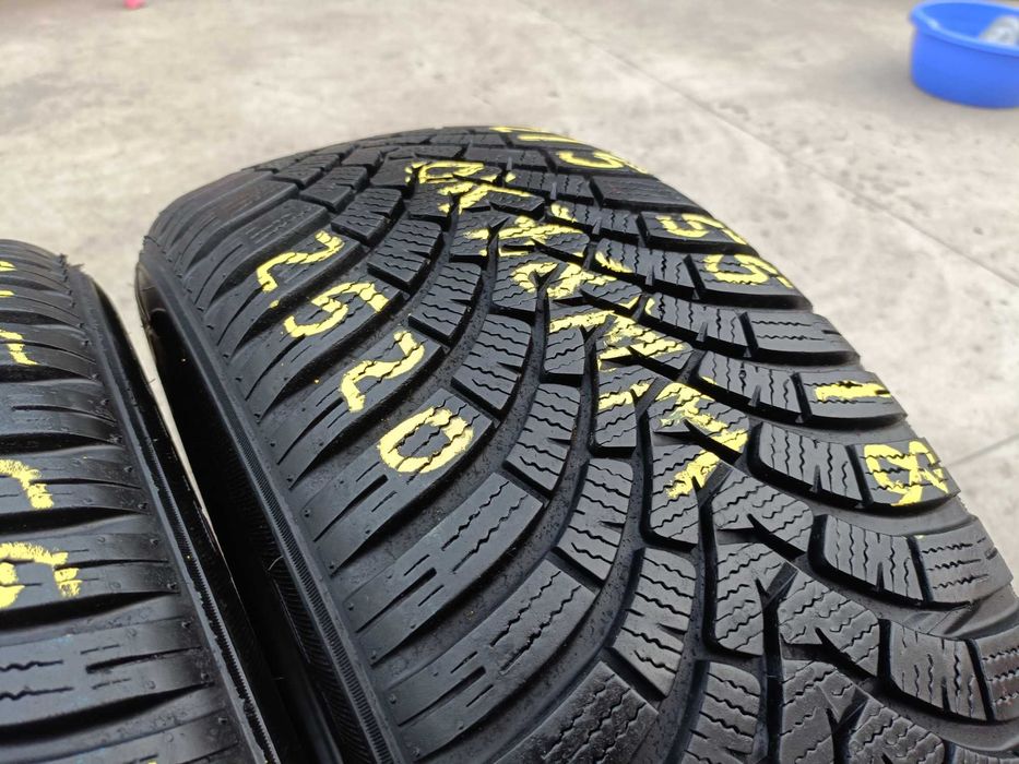 Doua anvelope de iarna 215 55 18 falken eurowinter HS 01 cu 7,8 mm