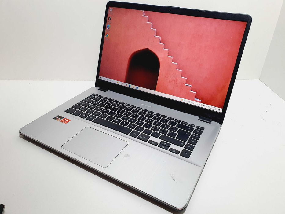 Laptop Asus Vivobook X505
