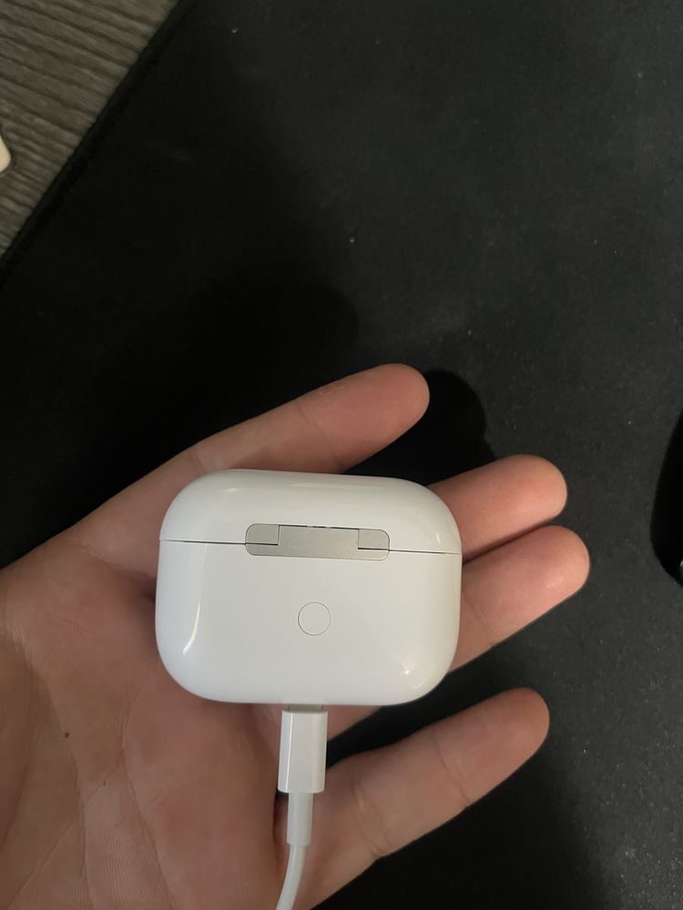 Airpods Pro 2.