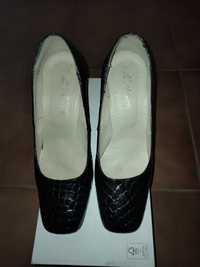 Pantofi piele naturala  lacuita imitatie sarpe nr. 38