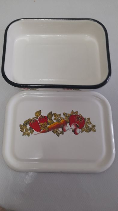 Посуда. Эмалированный лоток