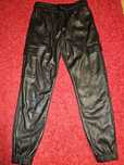 Pantaloni negri dama de piele