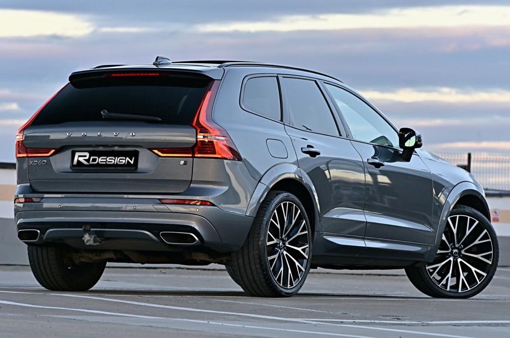Volvo XC60  AWD R-Desing Led Pano