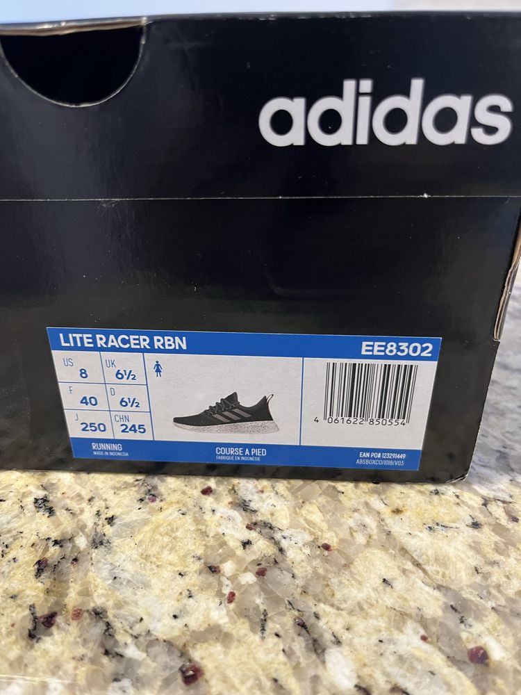 ADIDAS НОВО ! Маратонки
