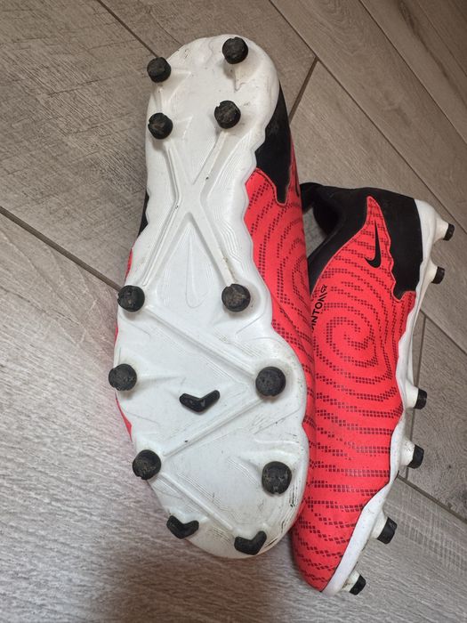 Бутонки NIKE PHANTOM 38,5