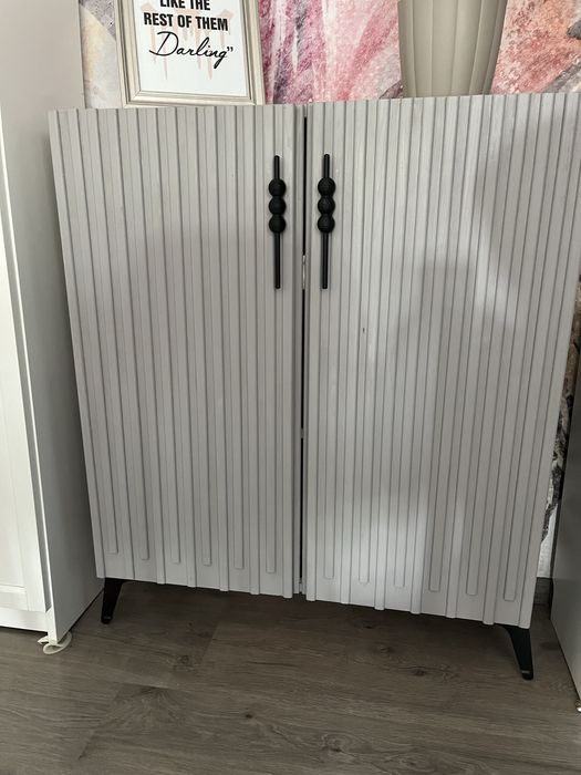 Dulap/Comoda lemn masiv reconditionat