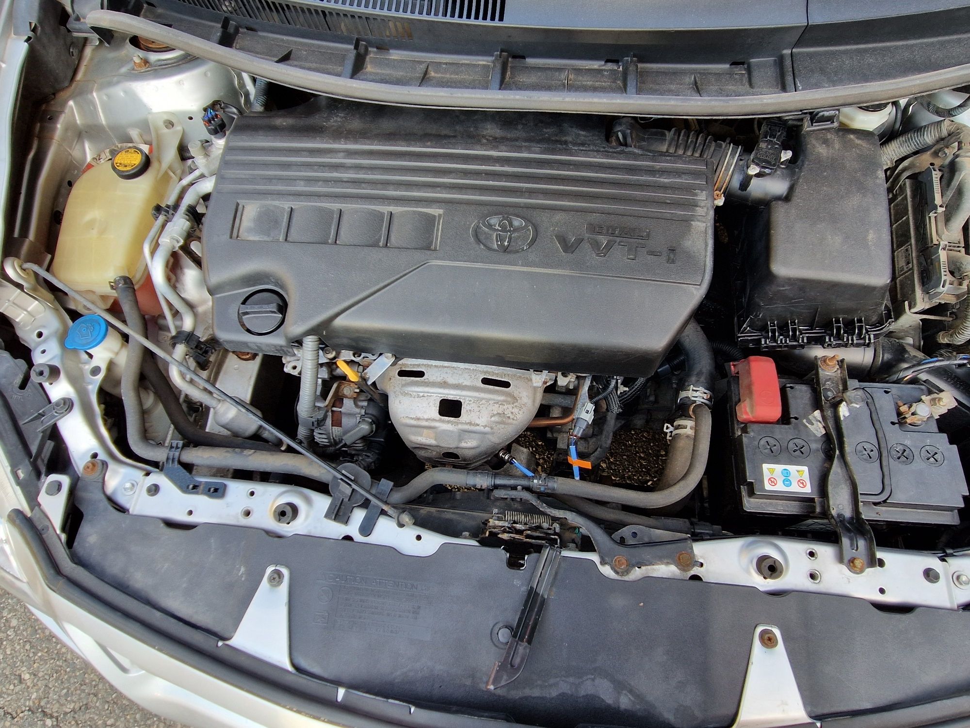 Toyota Auris Facelift 1,3 i benzina 2011