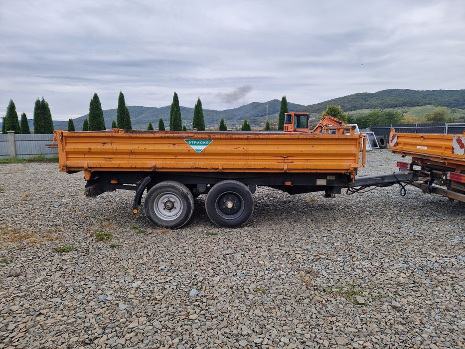 Remorca tandem basculabila