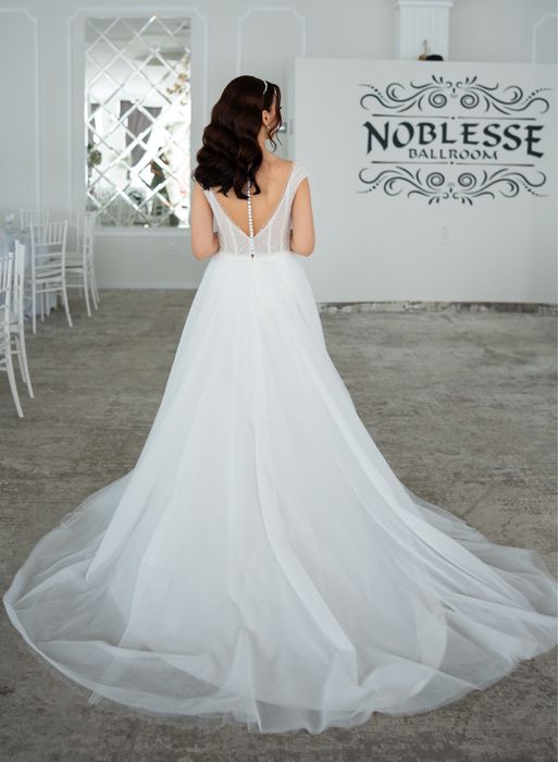 Vand rochie de mireasa