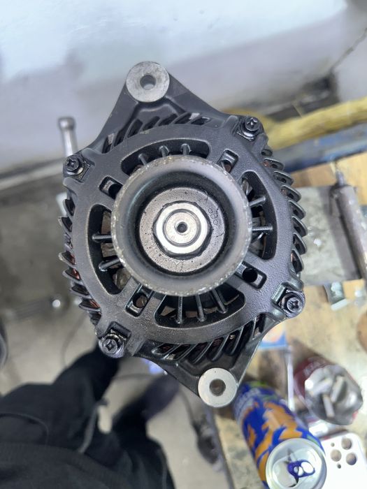 Генератор б/у обслуженный на субару