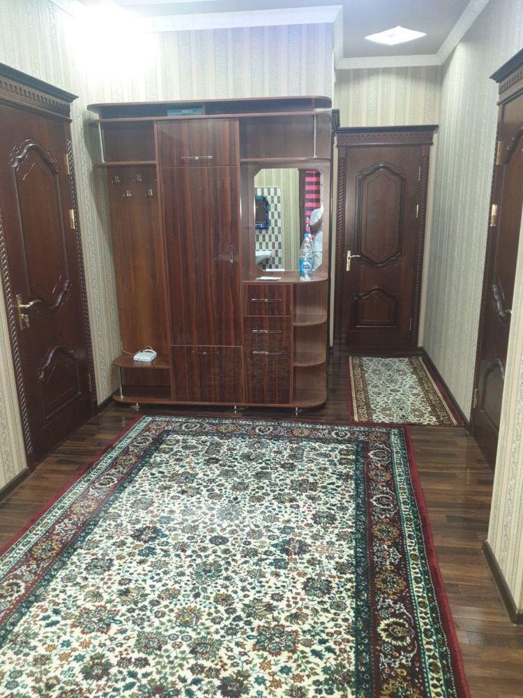 Сдаёться квартира в центре ургенча