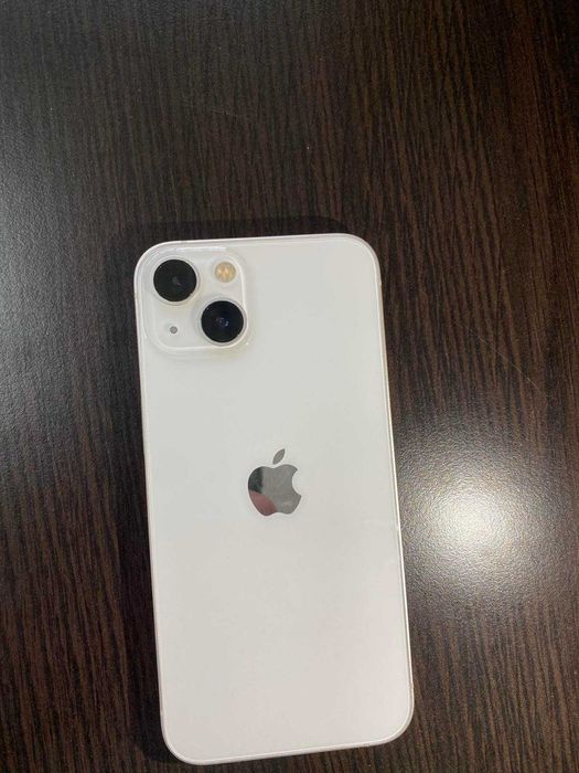 IPHONE 13 С кутия и зарядно