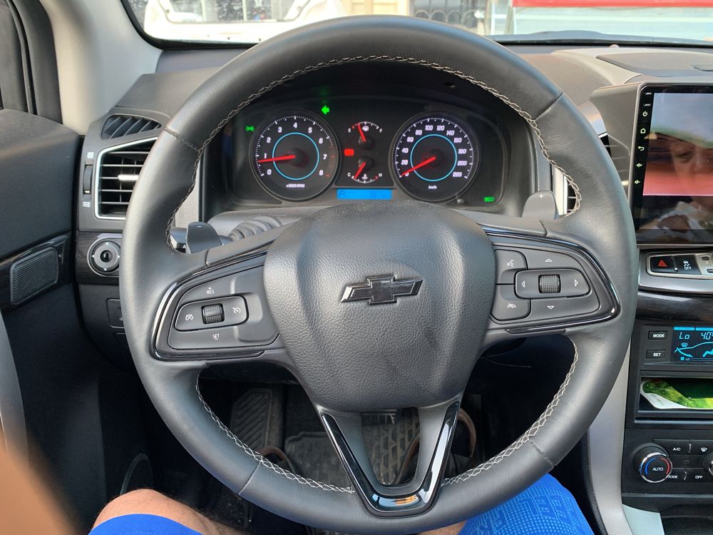 Captiva 3,  148 000 км белая