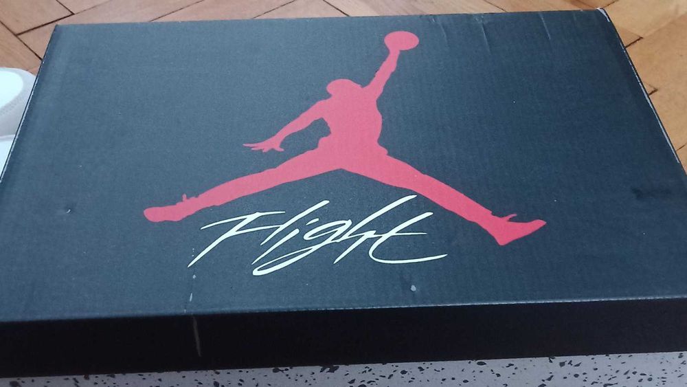 Маратонки НОВИ! Джордан 4