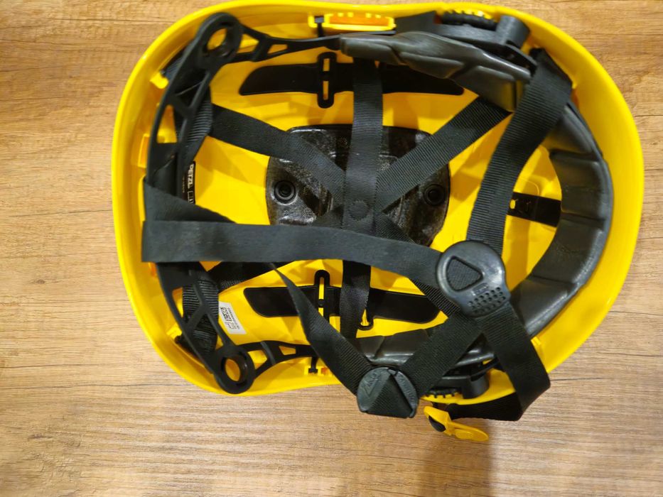 Продавам каска Vertex Vent