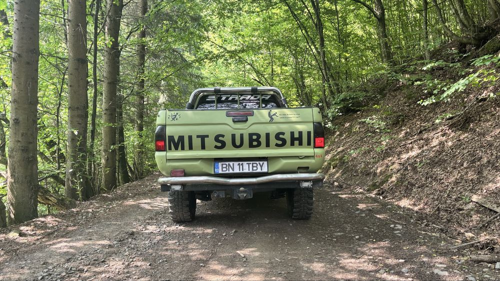Vând mitsubishi L200
