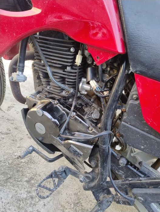 Motocicleta 200 CC