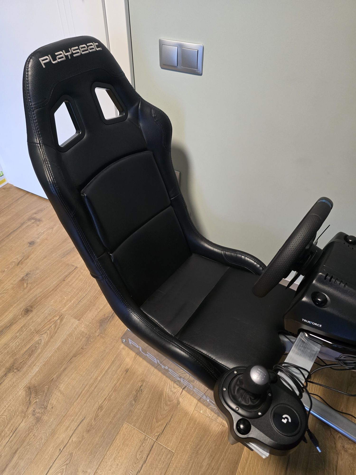 Logitech g923 + schimbator si playseat revolution