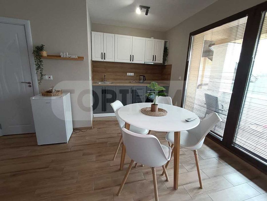 Дава се под наем Двустаен апартамент в Варна, Виница - 70 кв.м за 612 € - Снимка #1