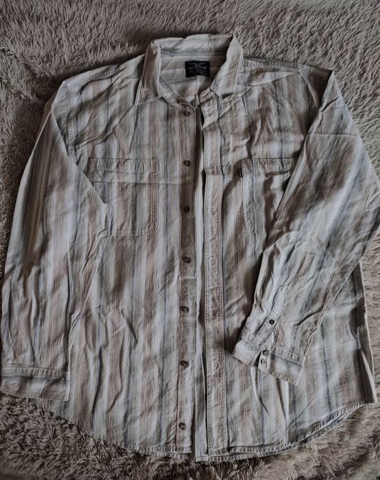 Рубашки мужские.