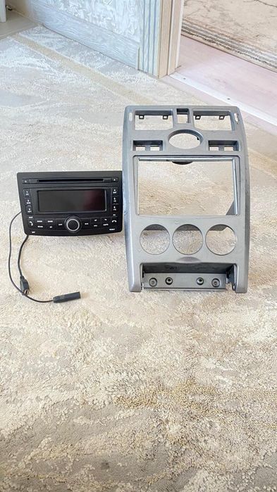 Штатный магнитофон приора