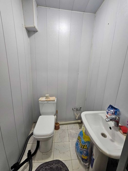 Buxoroda kvartira sotiladi 2 xonali qilingan 40m² 1-qavat