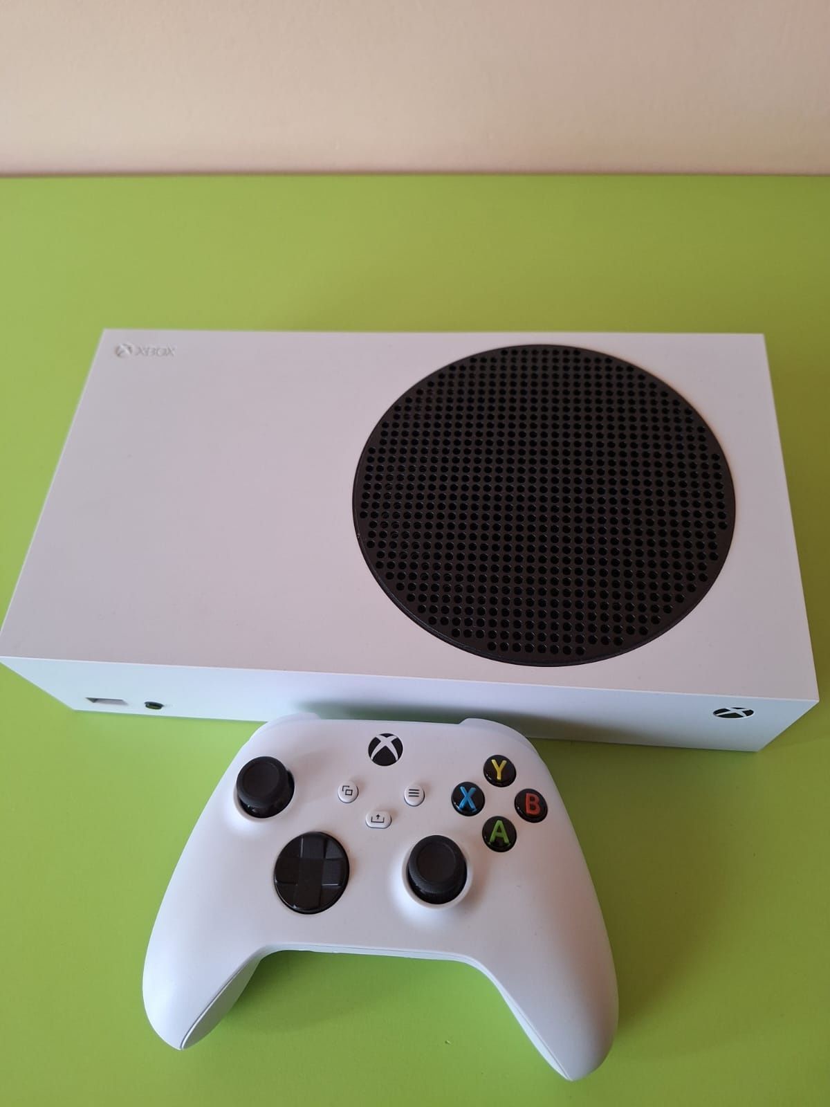 Vând Consola XBOX  Serie S 512GB+ Fortnite AND Rocket