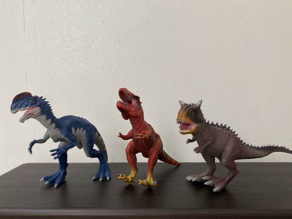 Продаются б/у динозавры