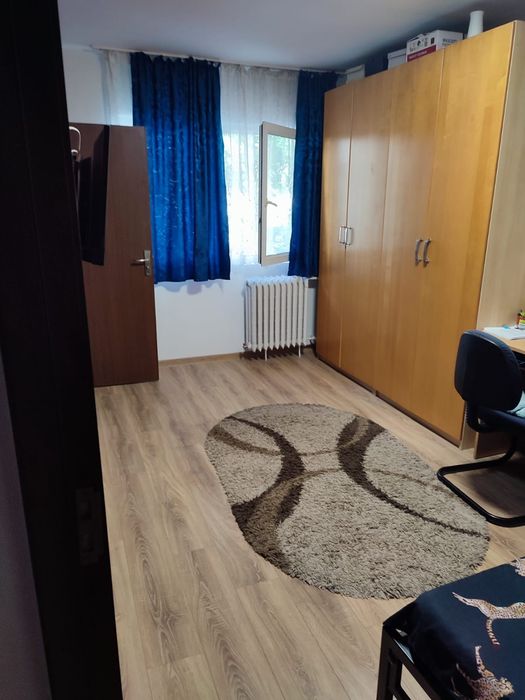 Se închiriază garsoniera cu bucătărie separată în marasti