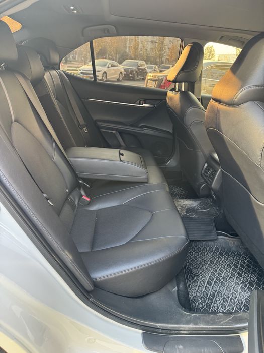 Toyota Camry 75 2023