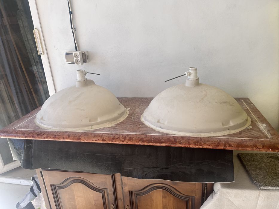 Blat de marmură cu două lavoare integrate