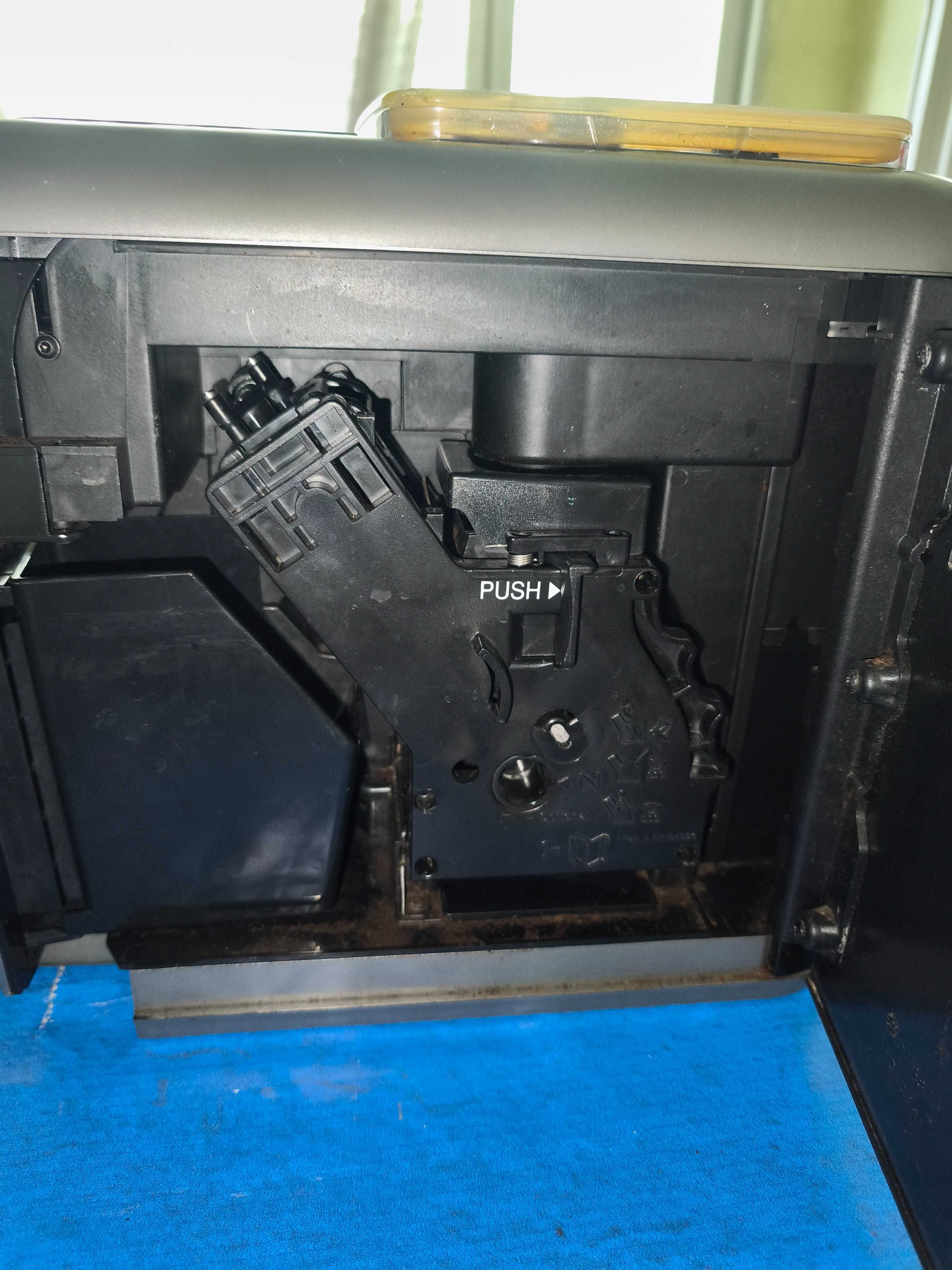 Продавам Saeco Gaggia с аква филтър и капучинатор